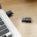 Clé USB LEXAR JumpDrive V40 32GB USB 2.0 (LJDV40-32GAB)